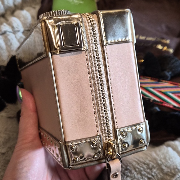 Kate Spade Spice Things Up Camera Bag - Picture 6 of 12